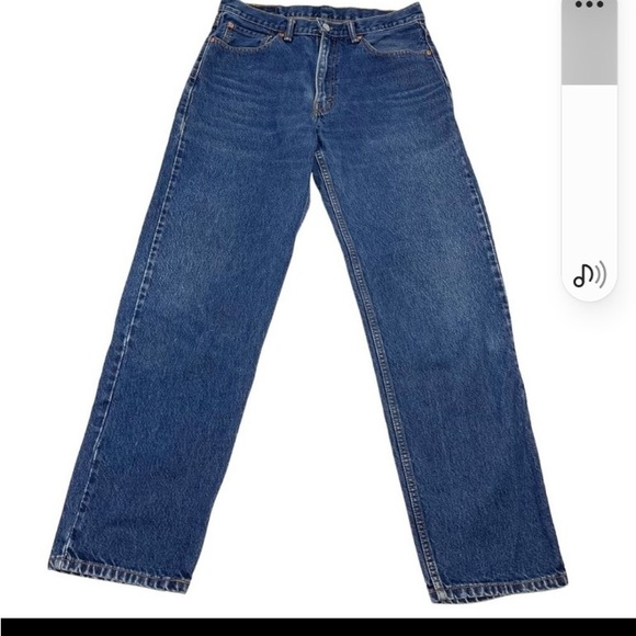 Levi’s 550 Relaxed Fit Tapered Leg Stonewash Jeans. Size 34x34 - Picture 2 of 3
